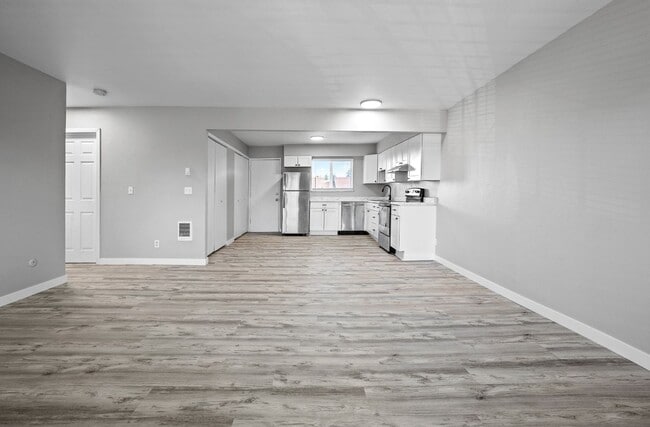Building Photo - Ground floor remodeled 2 br unit