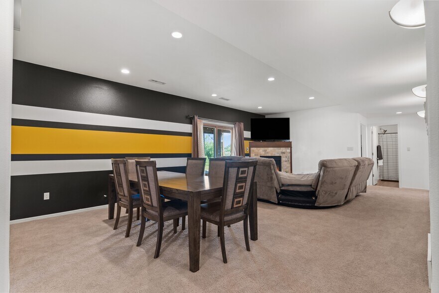 Building Photo - 1077 Prairie Grass Ln