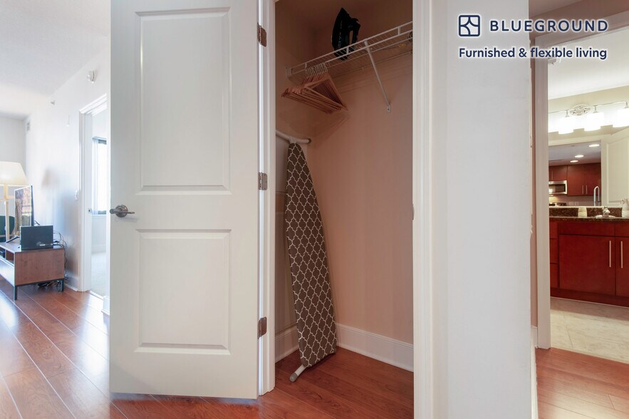 Building Photo - 415 L St NW