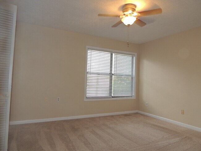 Building Photo - 1209 Huntsman Ct