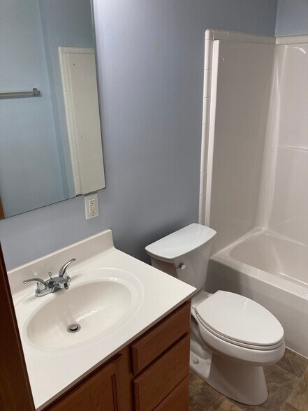 Building Photo - 2650 Millstone Dr