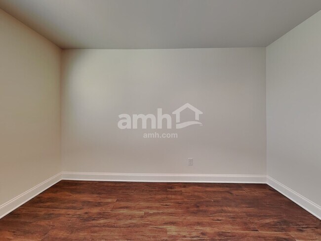 Building Photo - 606 Rivermist Dr