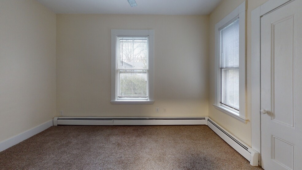 Building Photo - 69 Holworthy St