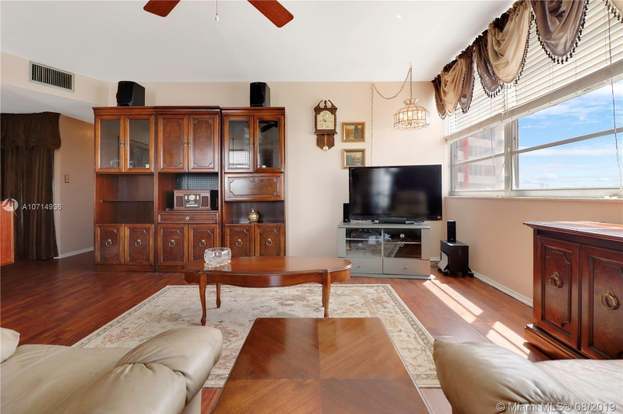 Building Photo - 1351 NE Miami Gardens Dr