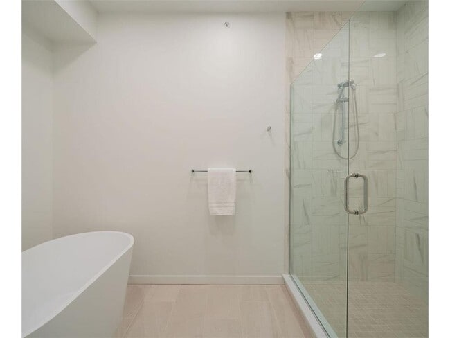 Building Photo - 100 West Dr