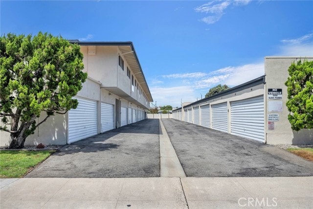 Building Photo - 3205 Merrill Dr