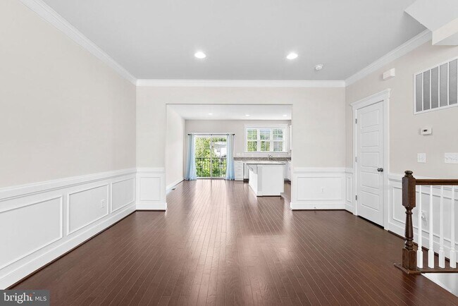 Building Photo - 207 Miles Hawk Terrace