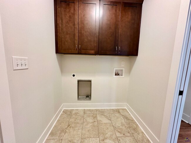 Building Photo - 101 Maidenhair Ct