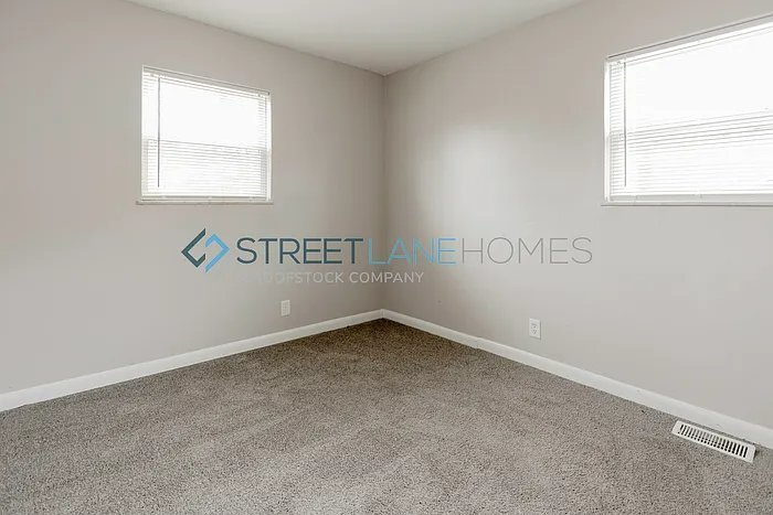 Building Photo - 2932 Lasalle St