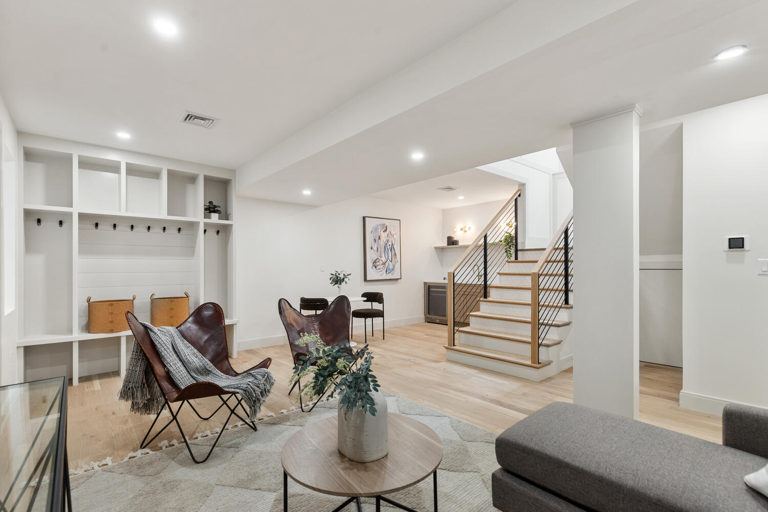 Building Photo - 8 Holly Ave