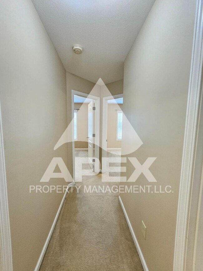 Building Photo - West Knoxville – Beautifully Upgraded - 3 ...