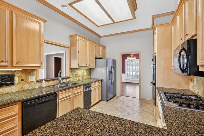 Building Photo - 207 Hearthstone Cir