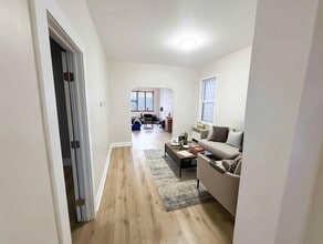 Building Photo - 71 W 17th St