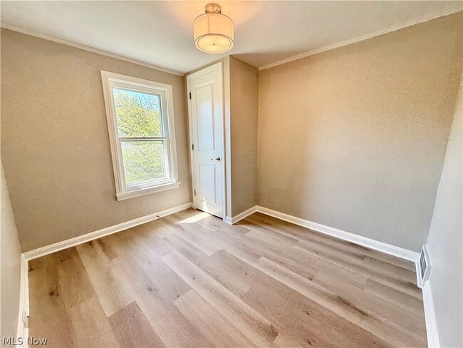 Building Photo - 41 Dewhurst Ave