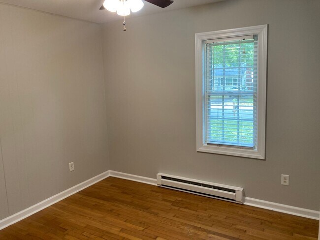 Building Photo - 10101 Bayham Dr