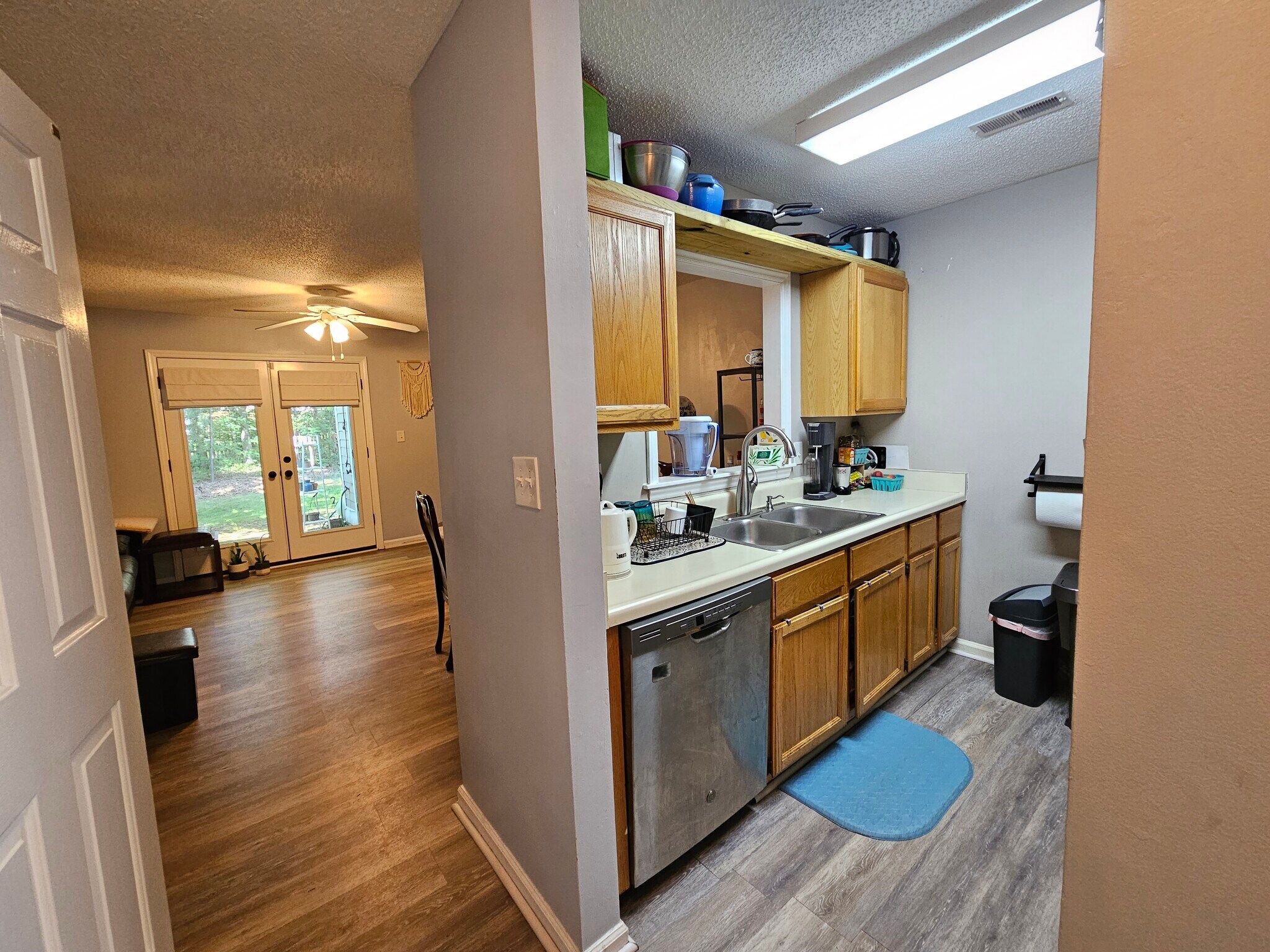 Building Photo - 117 Forest Oaks Dr