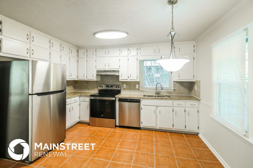 Building Photo - 1740 Amberbrook Ct SW