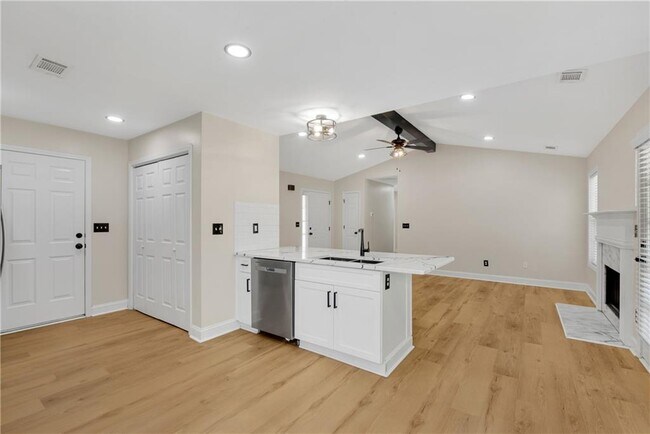 Building Photo - 89 Reisling Dr