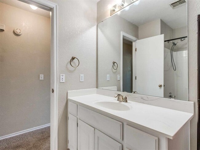 Building Photo - 15113 Stone Meadows Dr