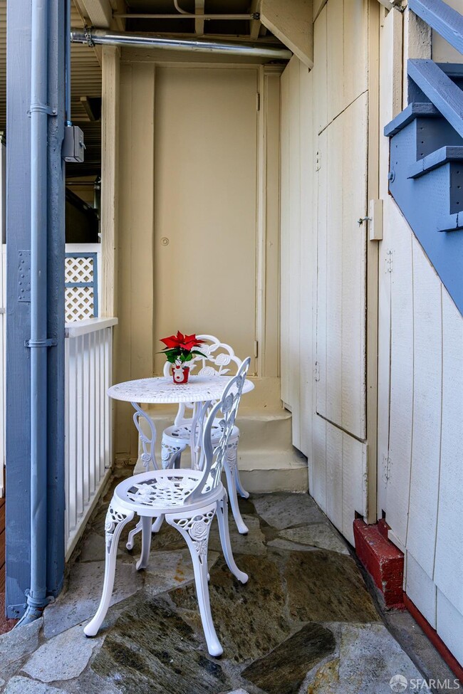 Building Photo - 2371 30th Ave