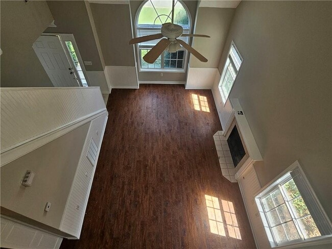 Building Photo - 2527 Waterstone Way
