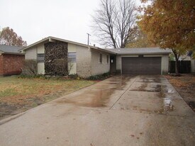 Building Photo - 7520 NW 28th St