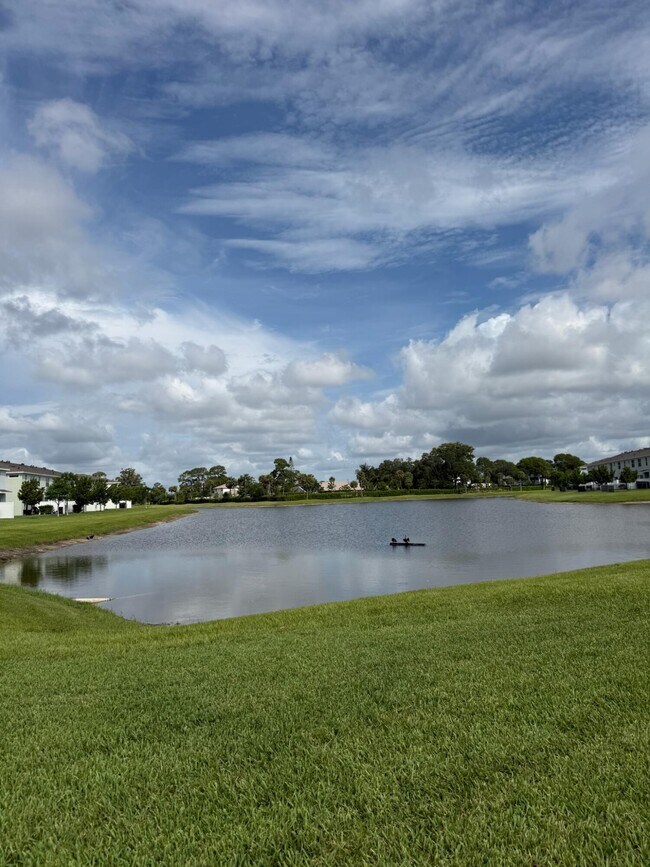 Building Photo - 4303 Hammock Grove Dr