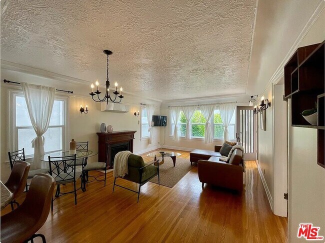 Primary Photo - 839 5th St