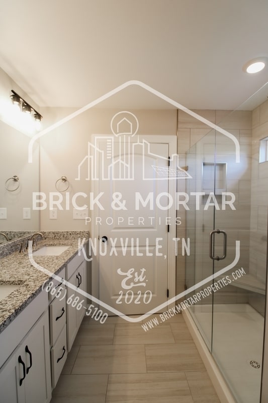 Building Photo - 1669 Spring Berry Ln