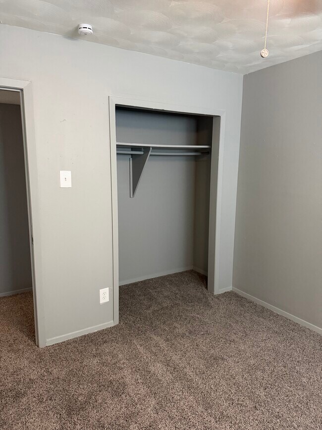 Building Photo - Pine Street Terrace