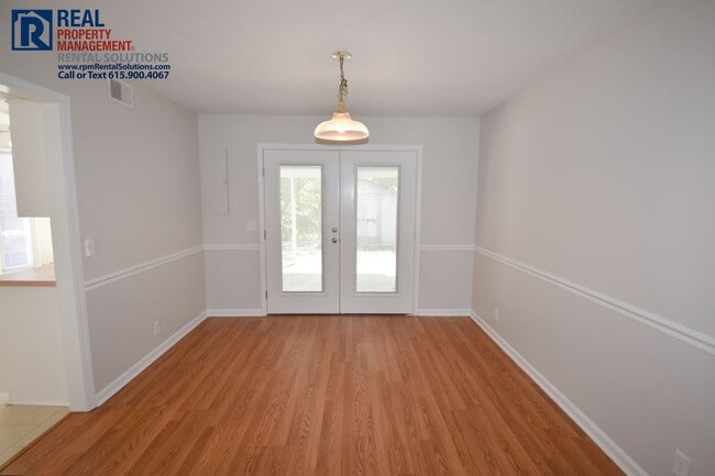 Building Photo - Spacious 3BR/2.5BA in Murfreesboro!