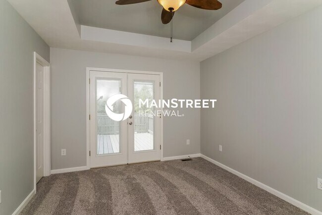 Building Photo - 3 Bedroom Pet-Friendly Home in SHEPHERDSVILLE, KY with Main Street Renewal