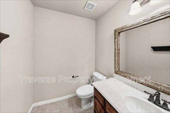 Building Photo - 129 Acorn Ln