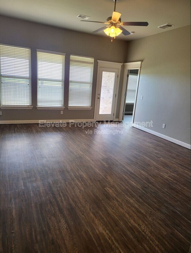 Building Photo - 2209 Ailsa Rd