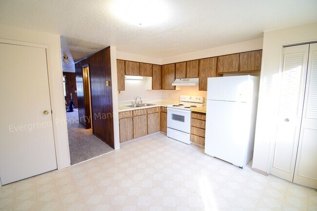 Building Photo - 1201 Pomona St