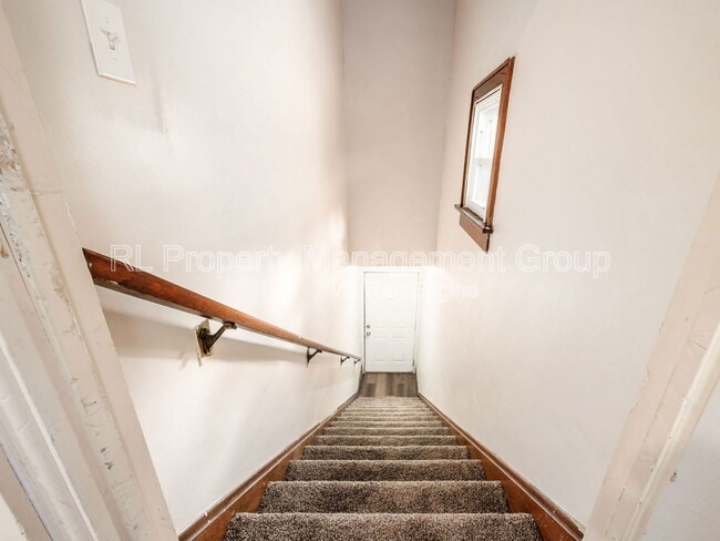Building Photo - 1168 E Whittier St
