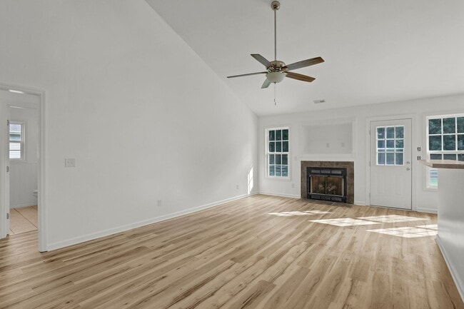 Building Photo - 244 Blue Creek Farms Drive
