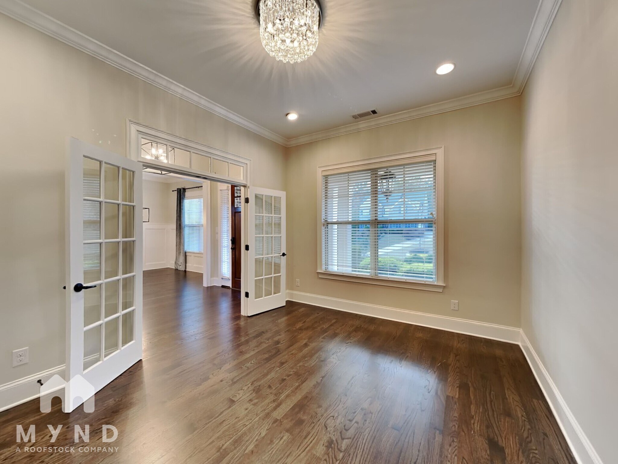 Building Photo - 2995 Manorview Ln