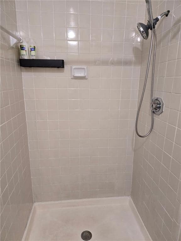 Building Photo - 6701 Dickens Ferry Rd