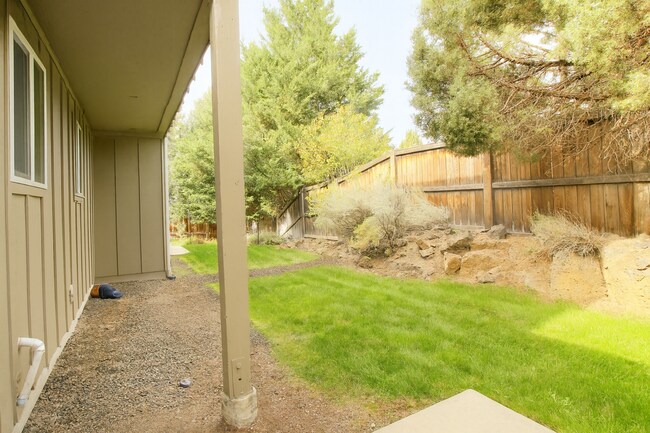 Building Photo - Modern Duplex with Garage and Backyard