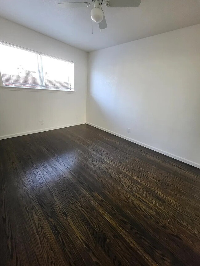 Building Photo - "Charming Berkeley 1-Bedroom Apartment Retreat – Cozy 580 Sq Ft Living!"