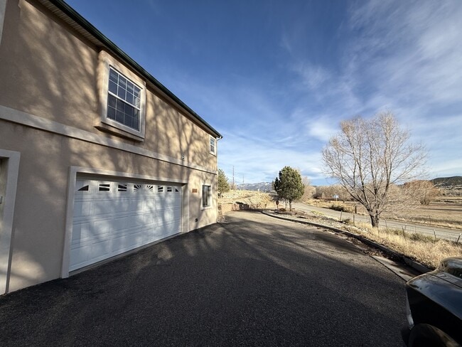 Building Photo - 10202 Rodeo Park Dr