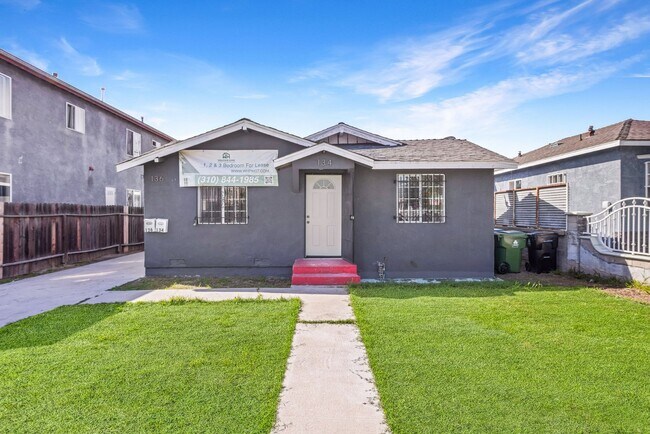 Building Photo - For Rent: Fully Remodeled 3BR Duplex | $2,600/month