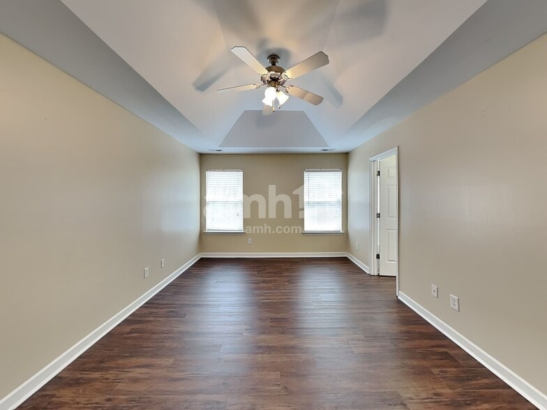 Building Photo - 8539 Suttonview Dr