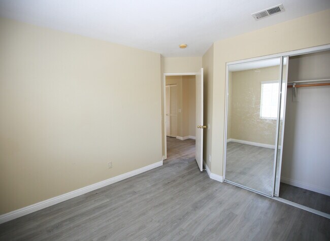 Building Photo - 42084 Orange Blossom Dr