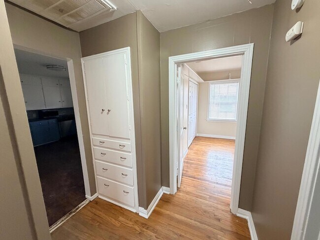 Building Photo - 2510 36th St