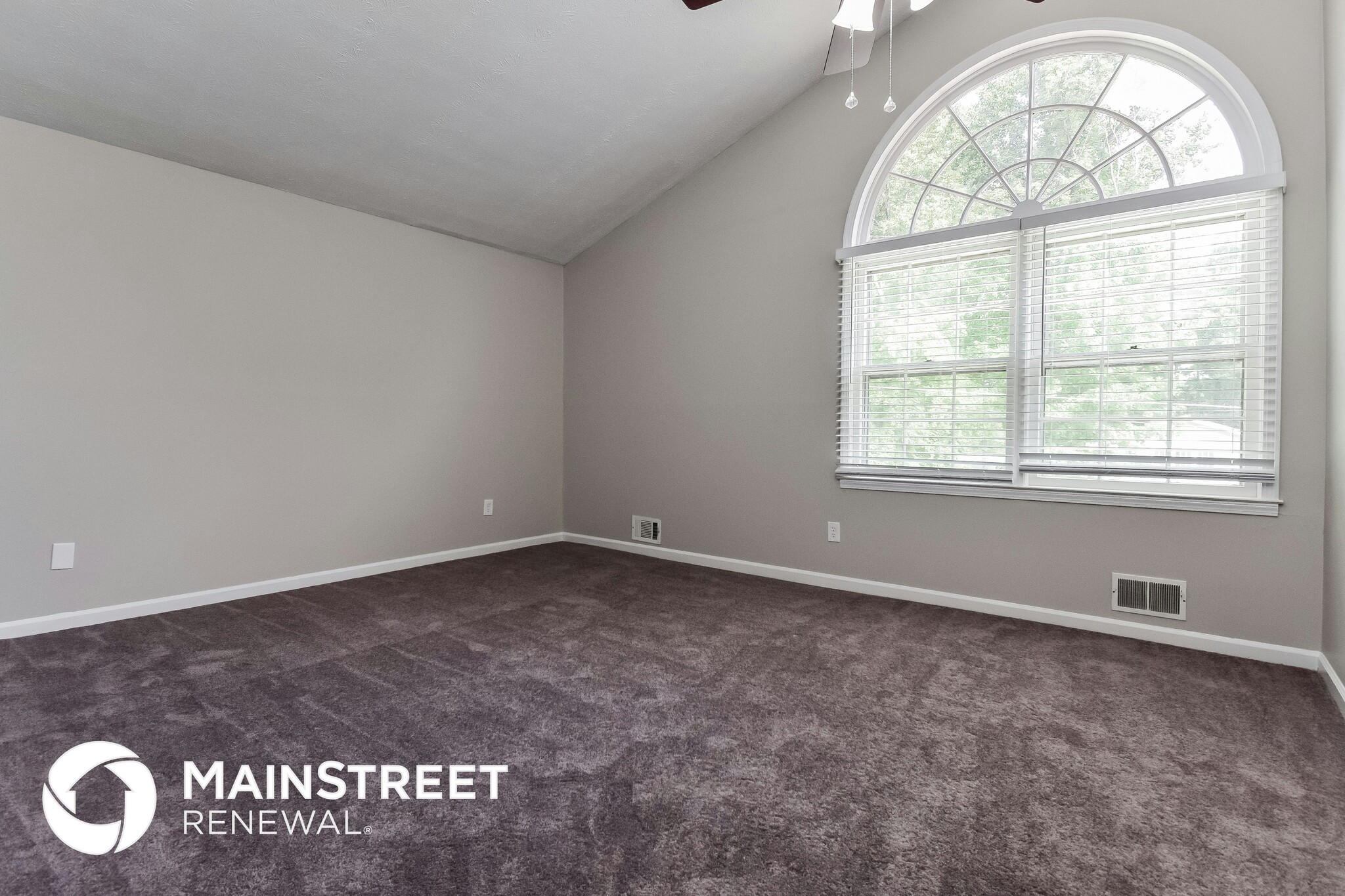 Building Photo - 627 Rockborough Dr