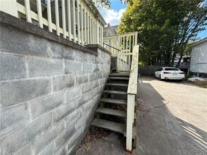 Building Photo - 4 Pleasant St