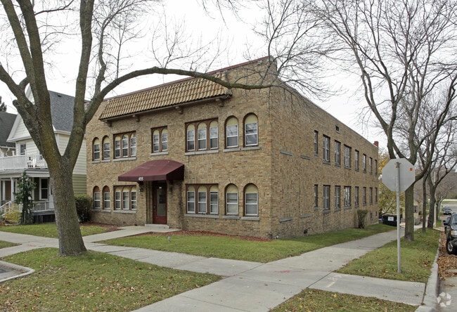 455 N 39th St - 454 N 39th St