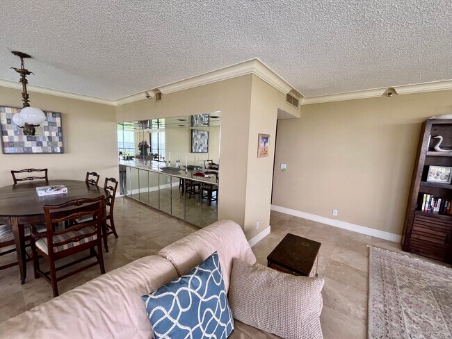 Building Photo - 4100 N Ocean Dr